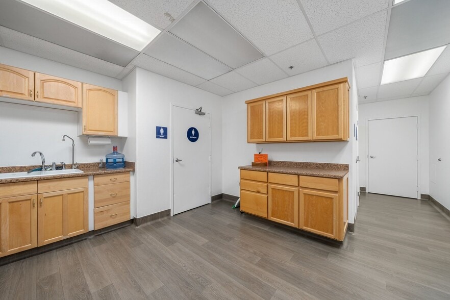 More Photos Of 2200 Golden Hill Rd, Paso Robles Warehouse For Sale