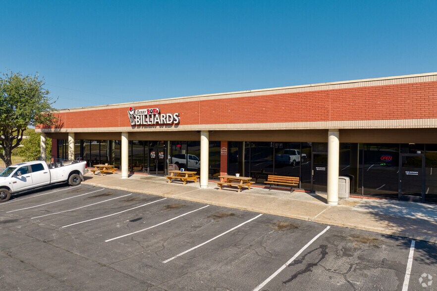 More Photos Of 2000 I-35 S, Round Rock Unknown For Lease