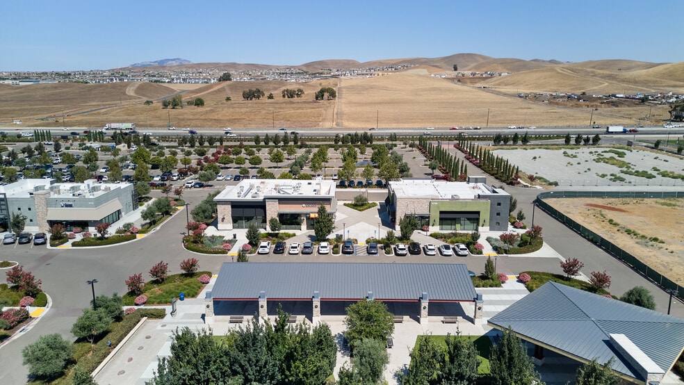 More Photos Of 4705-4729 Livermore Outlets Dr, Livermore Unknown For Lease