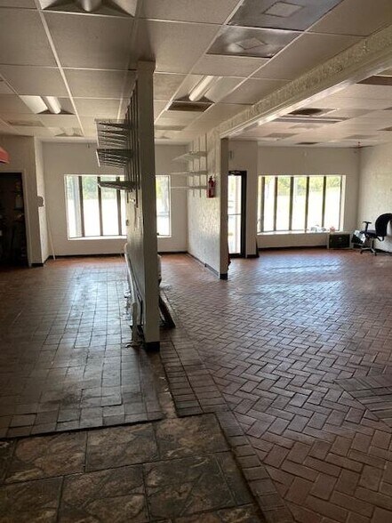 More Photos Of 6813-6823 State Road 54, New Port Richey Restaurant For Lease