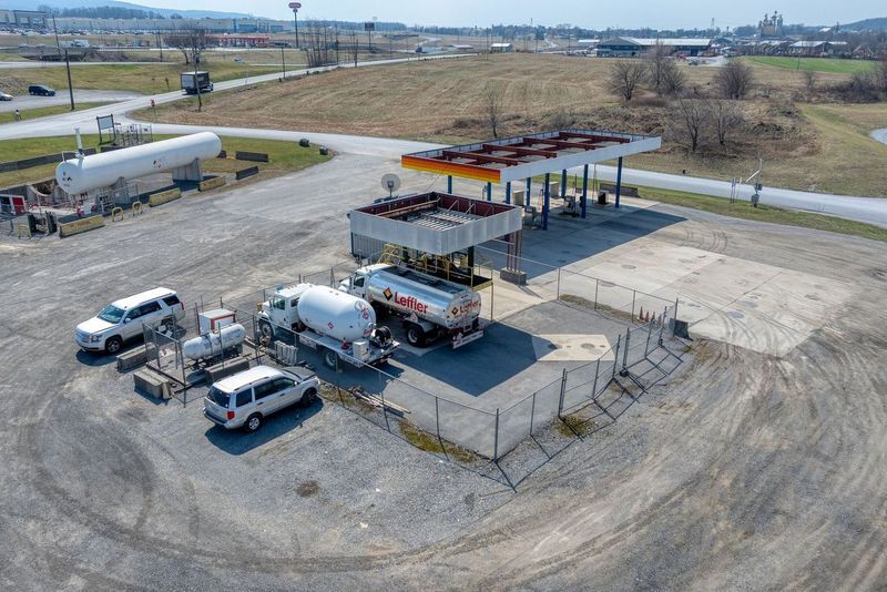 More Photos Of 1120 Mount Rock Rd, Shippensburg Distribution For Sale