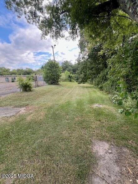 More Photos Of 3468 Napier Ave, Macon-Bibb Healthcare For Sale