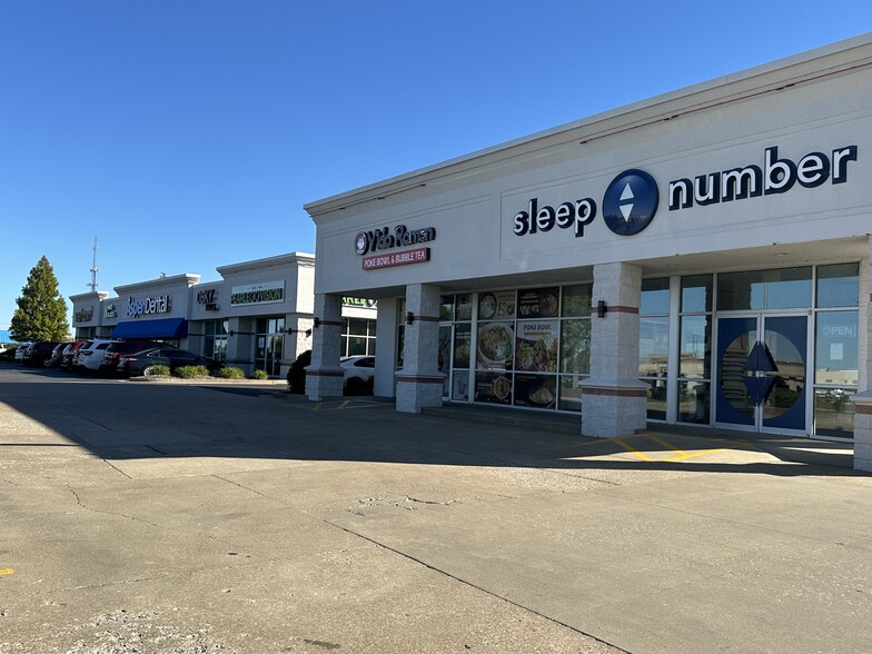 More Photos Of 5051 Frederica St, Owensboro Storefront Retail Office For Lease