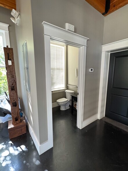 More Photos Of 19 Market, Beaufort Office For Lease