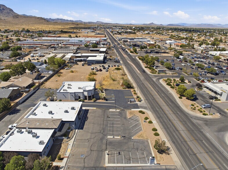 More Photos Of 3939 N Stockton Hill Rd, Kingman Office For Lease