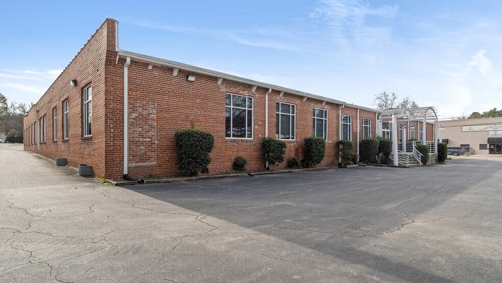 More Photos Of 514 Dabney Rd, Henderson Office For Lease