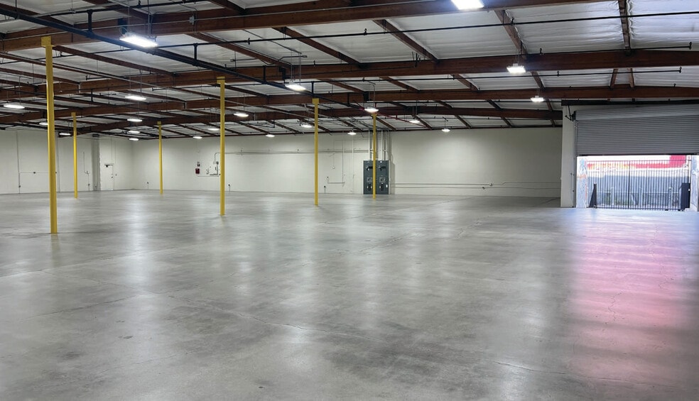 More Photos Of 935 E 12th St, Los Angeles Warehouse For Sale
