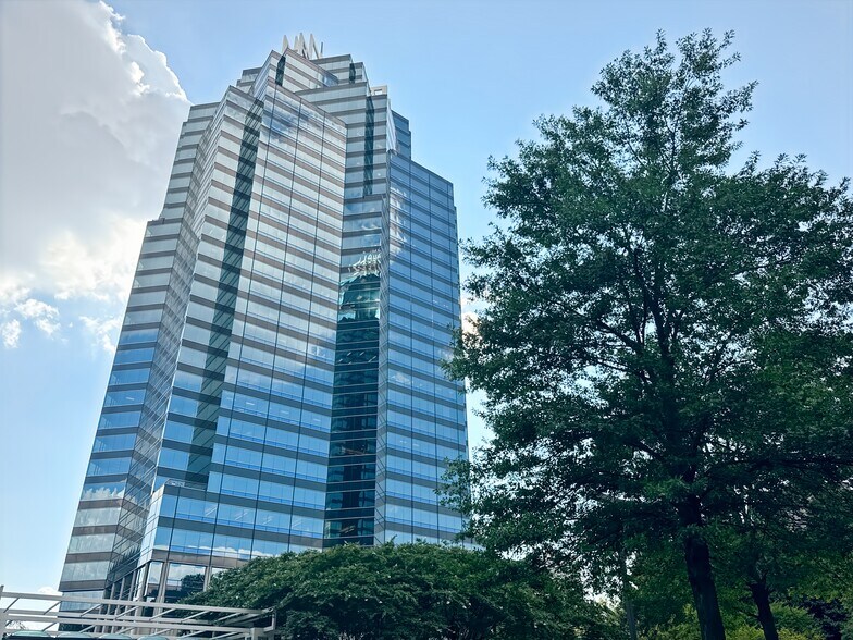 More Photos Of 5 Concourse Pky NE, Atlanta Coworking Space