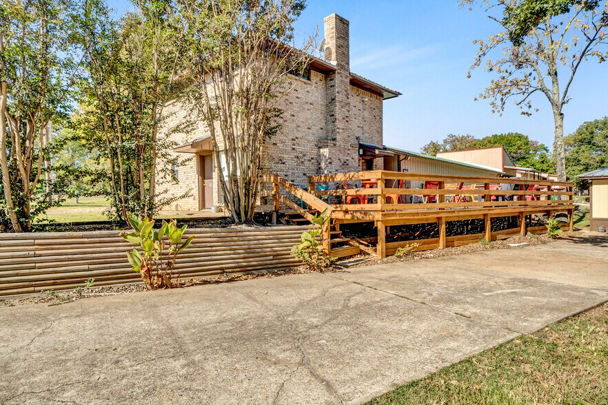 More Photos Of 2784 W State Highway 154, Quitman Hotel For Sale