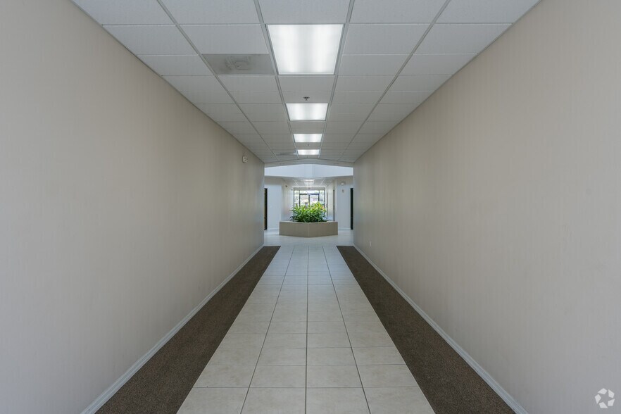 More Photos Of 5580 W Flamingo Rd, Las Vegas Medical For Lease