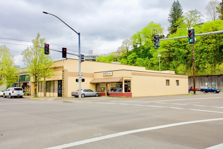 Primary Photo Of 502 Main St, Oregon City Storefront For Lease