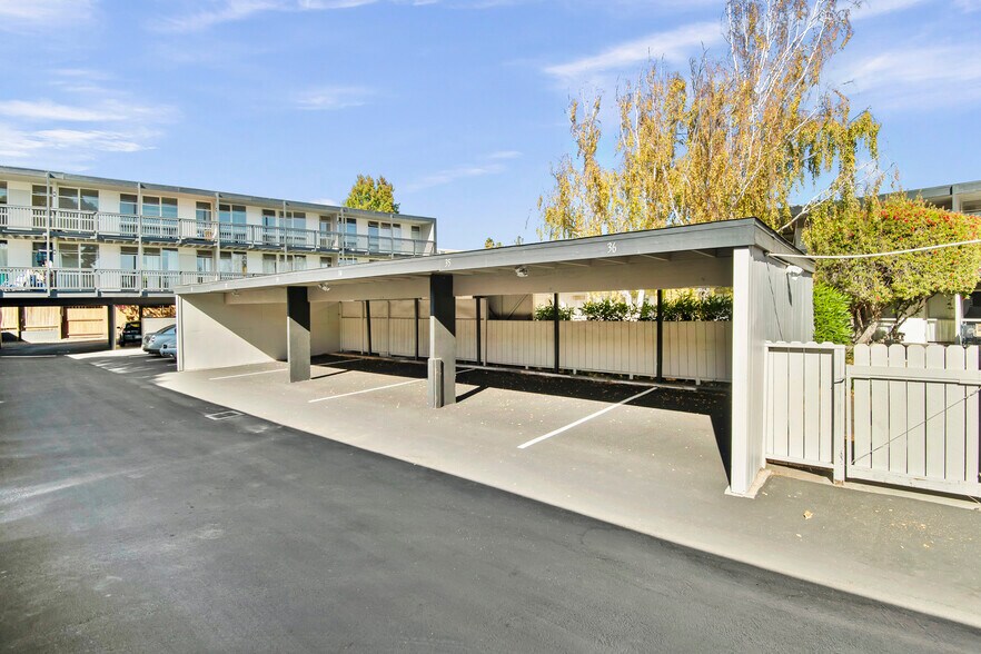 More Photos Of 1775 Marco Polo Way, Burlingame Apartments For Sale