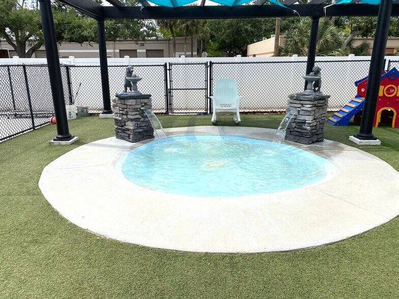 More Photos Of 3910 NW 49th St, Tamarac Veterinarian Kennel For Sale
