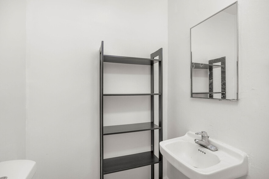 More Photos Of 3705 WESTWOOD BL, Los Angeles Apartments For Sale