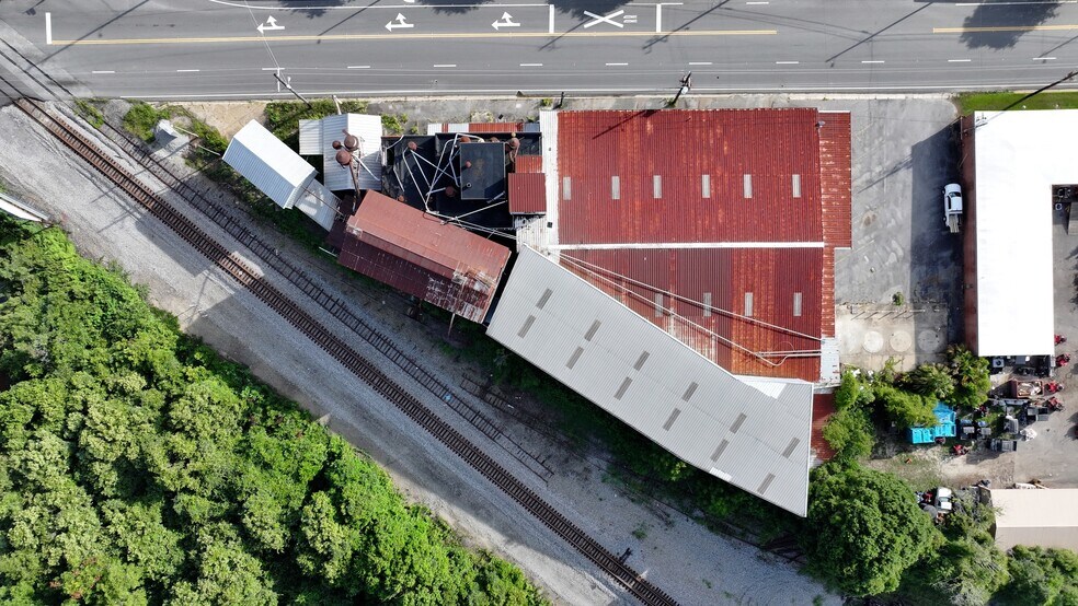 More Photos Of 130 2nd St W, Tifton Distribution For Sale