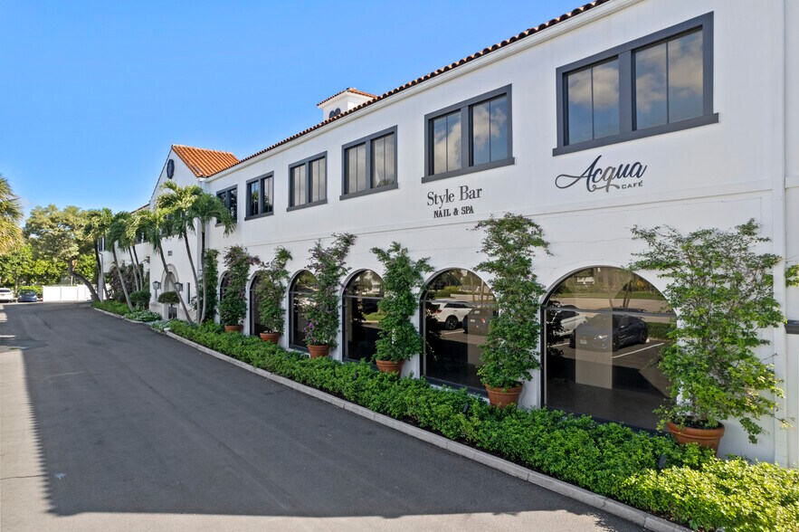 More Photos Of 2875 S Ocean Blvd, Palm Beach Office For Lease