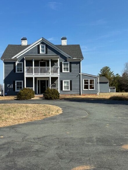 Primary Photo Of 6440 Thomas Jefferson Pky, Palmyra Office For Sale