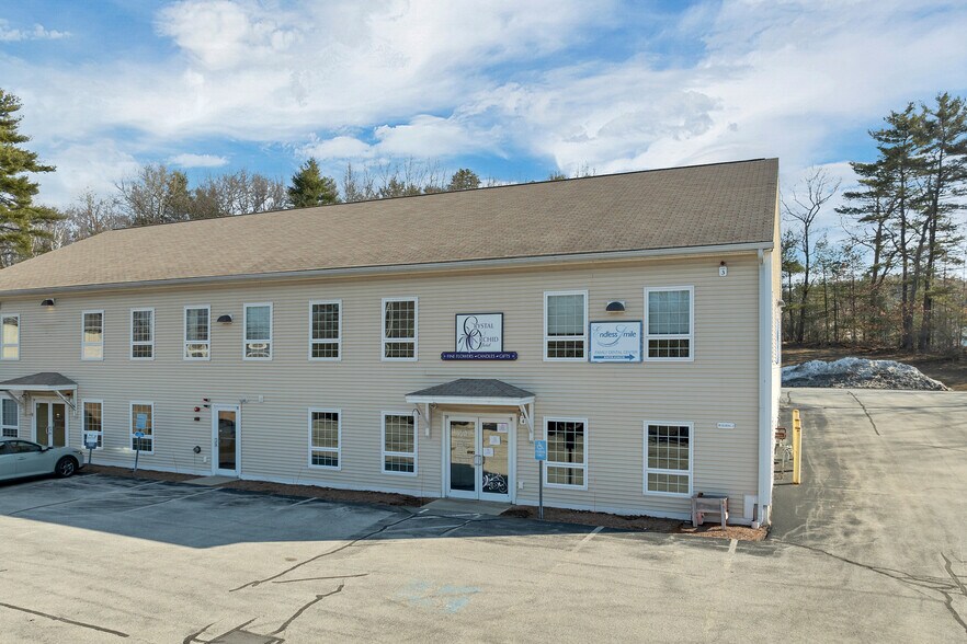 More Photos Of 45 Londonderry Tpke, Hooksett Office For Lease