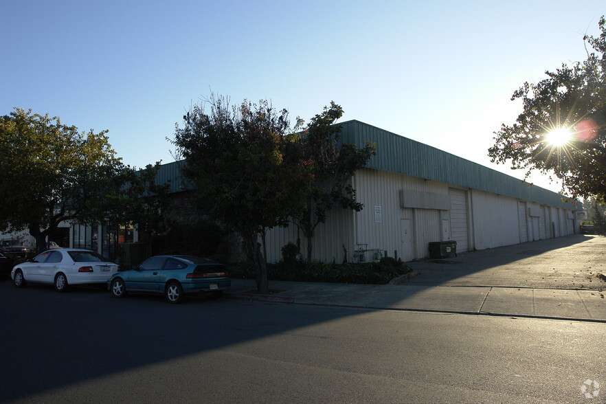 More Photos Of 25711-25789 Dollar St, Hayward Manufacturing For Lease