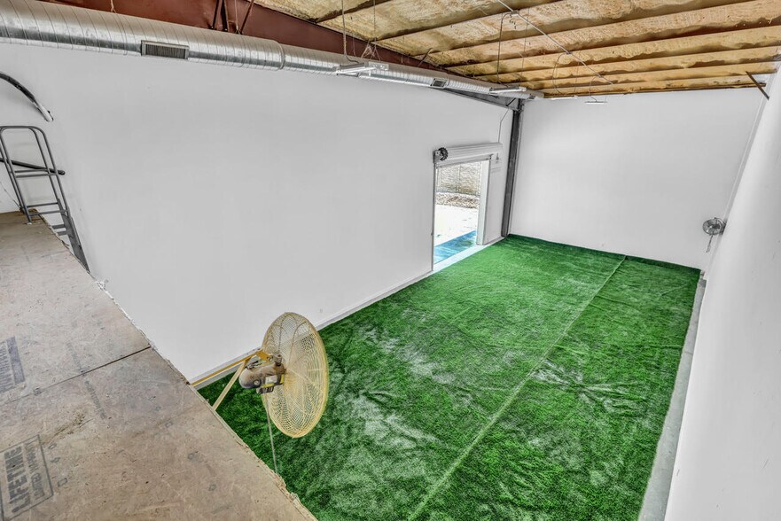 More Photos Of 2000 Windy Ter, Cedar Park Warehouse For Sale