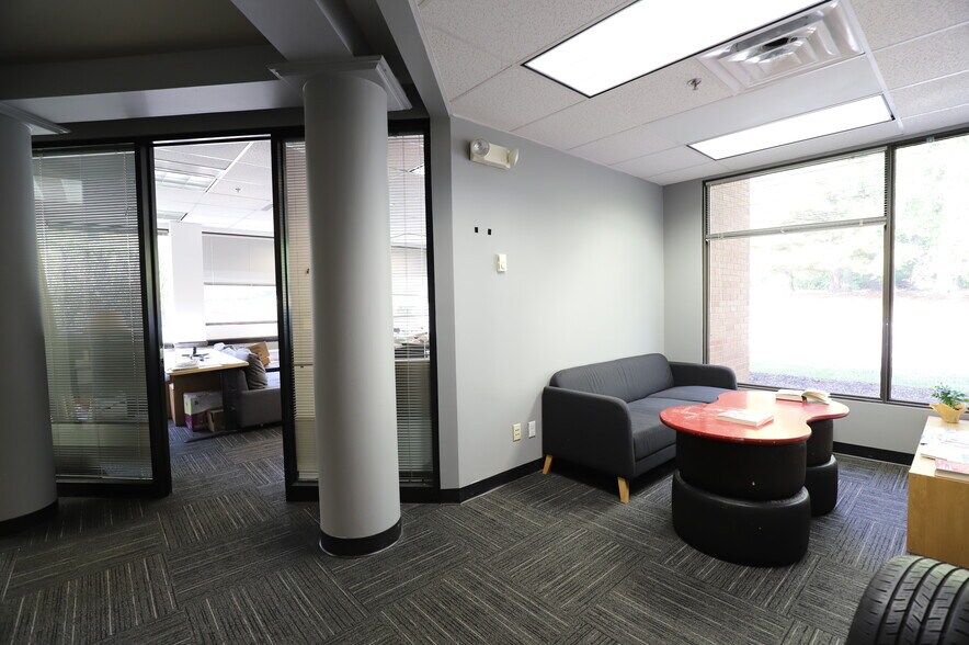 More Photos Of 35 Technology Dr, Warren Office For Sale