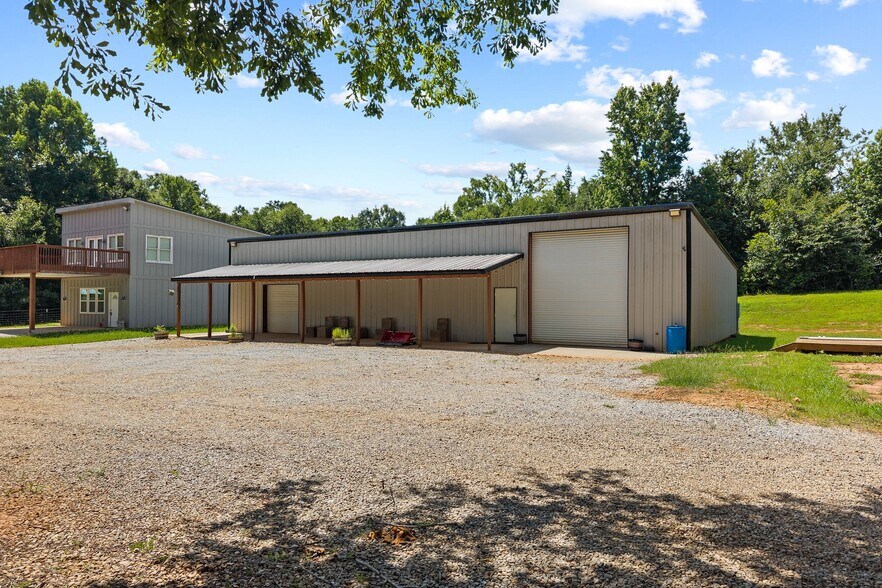 Primary Photo Of 221 Columbus Dr, Homer Flex For Sale
