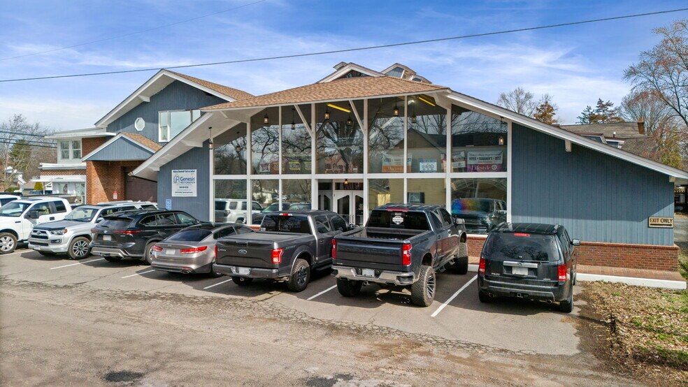 More Photos Of 101 E Marshall St, Remington Storefront Retail Office For Lease