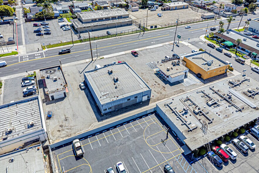 More Photos Of 333 S Brookhurst Rd, Fullerton Freestanding For Sale