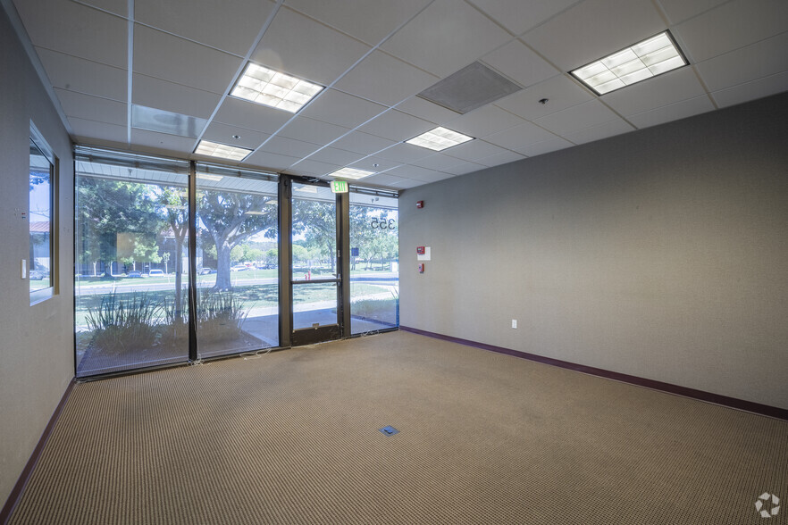 More Photos Of 355 N Wiget Ln, Walnut Creek Office For Sale