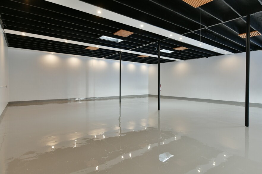 More Photos Of 1448 W Rosecrans Ave, Gardena Warehouse For Sale