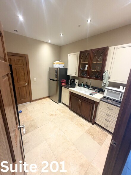 More Photos Of 6500 University Ave, Windsor Heights Apartments For Lease