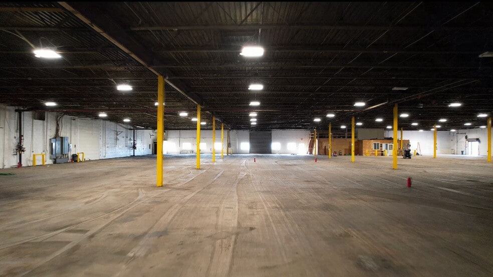 More Photos Of 333 Crestwood Dr, Mountain Top Manufacturing For Sale