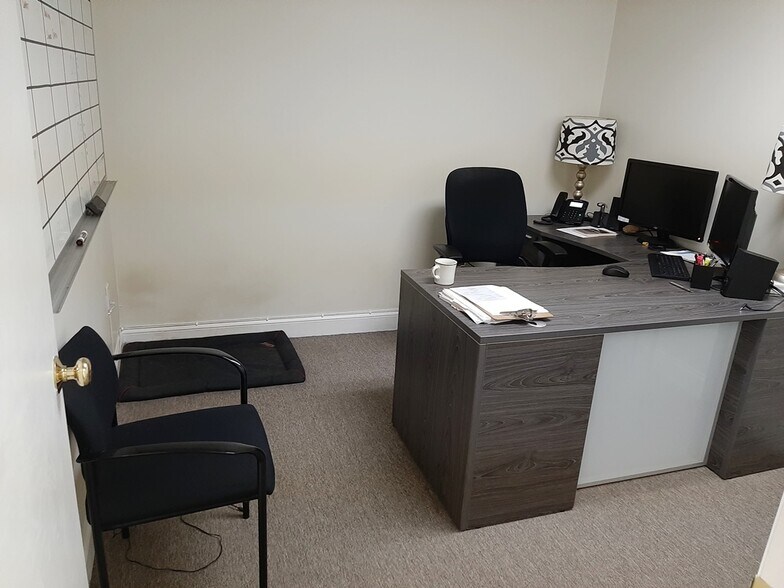 More Photos Of 1207 N Himes Ave, Tampa Office For Lease