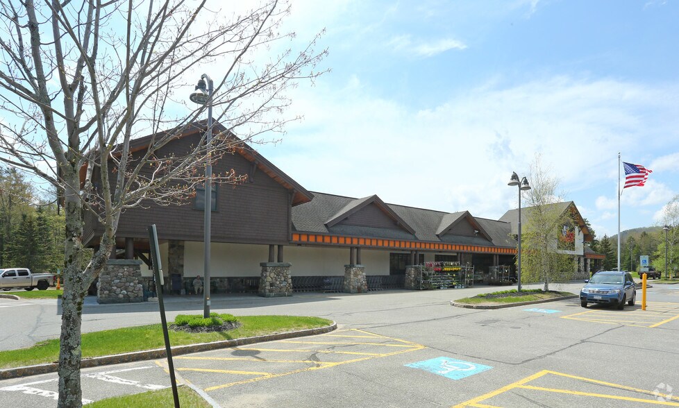 More Photos Of 1930 Saranac Ave, Lake Placid Supermarket For Lease