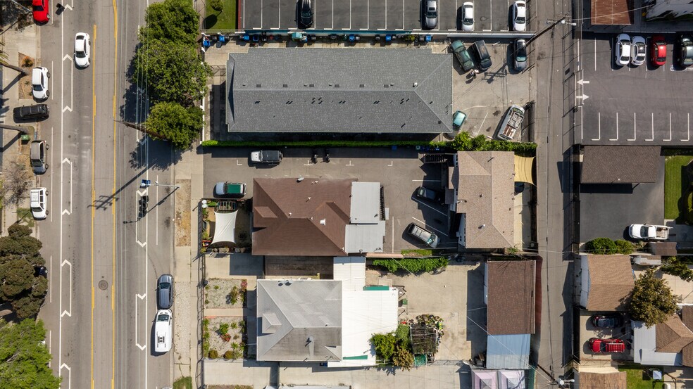 More Photos Of 2221 Griffin Ave, Los Angeles Apartments For Sale