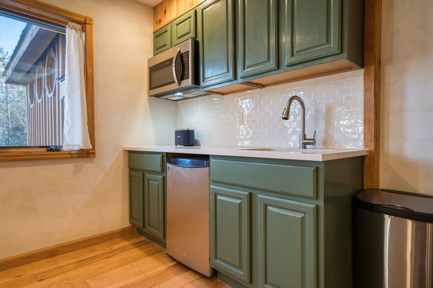 More Photos Of 218 NY-296, Windham Hotel For Sale