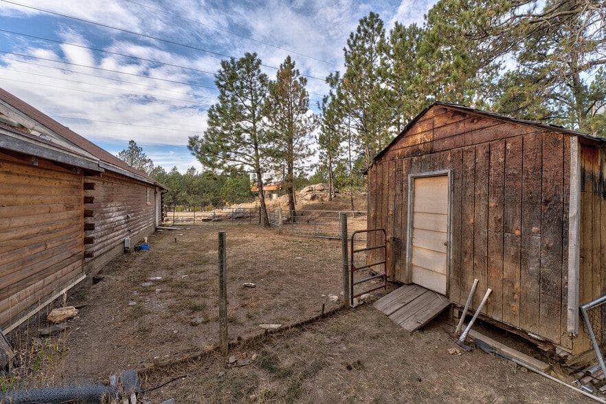 More Photos Of 1116 N 5th St, Custer Trailer Camper Park For Sale