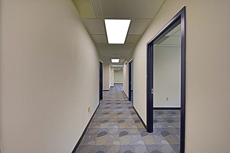 More Photos Of 999 Willow Grove St, Hackettstown Warehouse For Lease