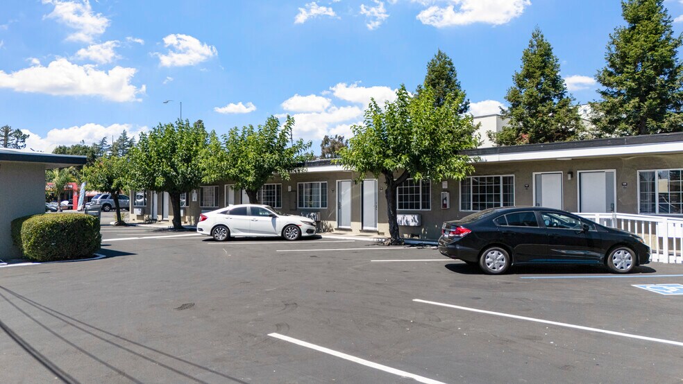 More Photos Of 1736 Santa Rosa Ave, Santa Rosa Hotel For Sale