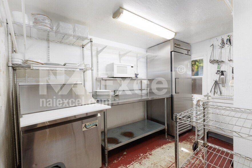 More Photos Of 2862 Santa Clara Dr, Santa Clara Restaurant For Sale