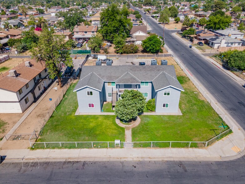 Primary Photo Of 724 Williams st, Bakersfield Apartments For Sale