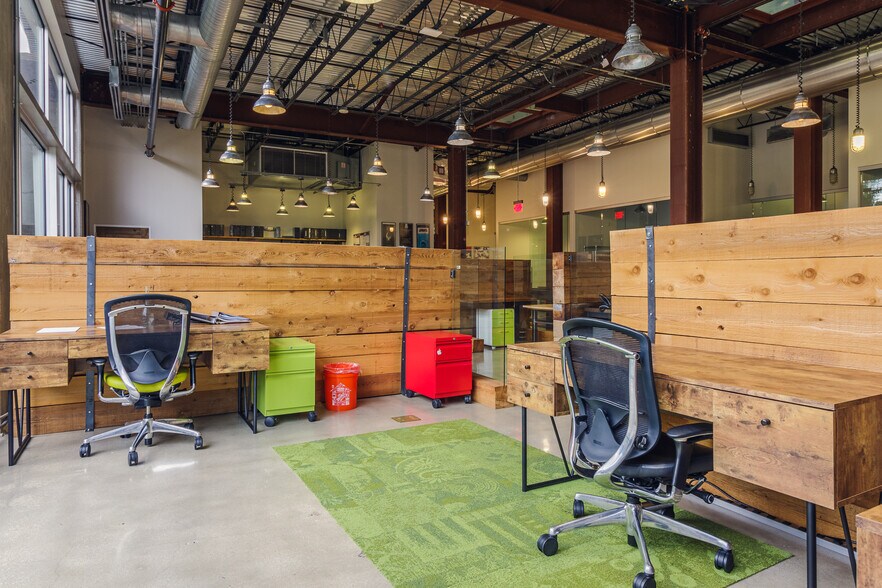 More Photos Of 102 9th St, San Antonio Office For Sale