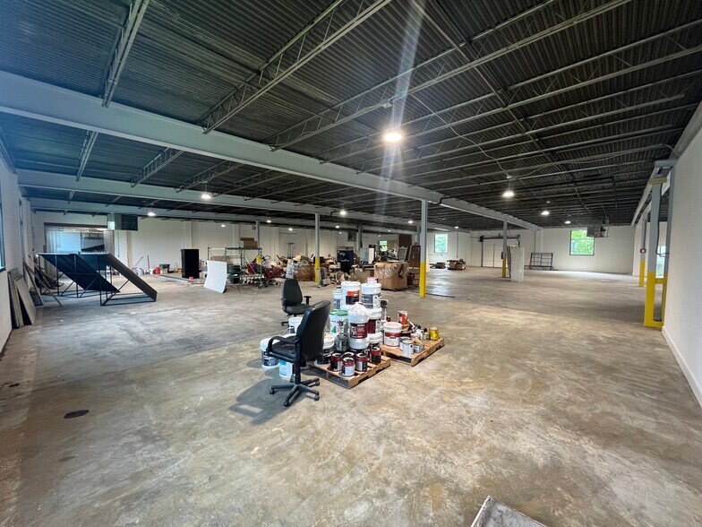 More Photos Of 404 E Long Ave, Gastonia Warehouse For Lease