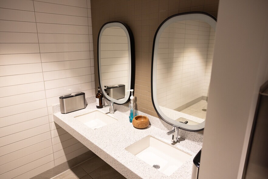 More Photos Of 416 B St, Santa Rosa Office For Sale