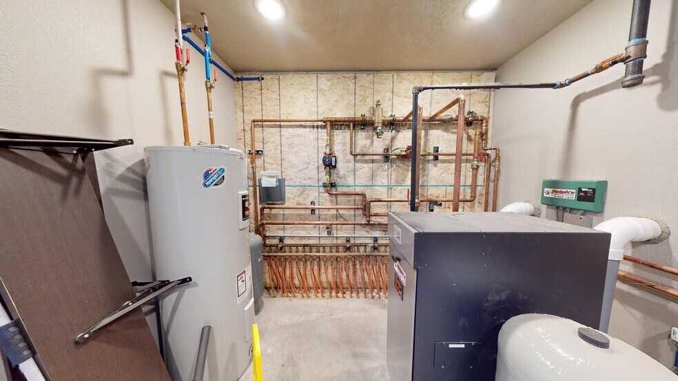 More Photos Of 10345 Hwy 83 S, Minot Flex For Sale