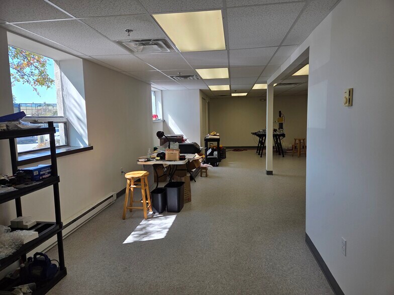 More Photos Of 74-124 Cummings Park, Woburn Light Manufacturing For Lease