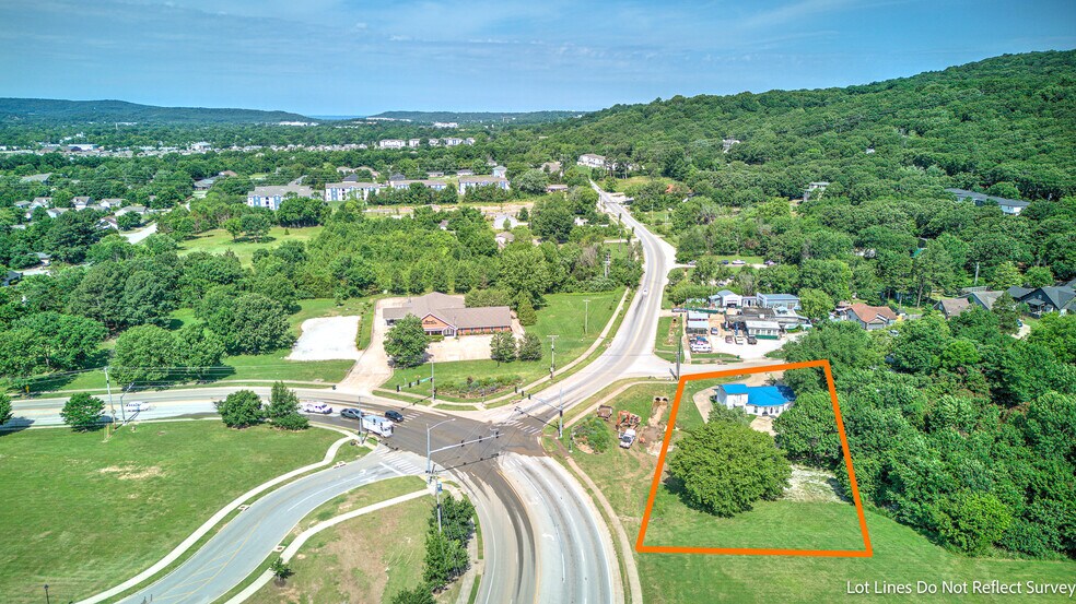 More Photos Of 778 S Happy Hollow Rd, Fayetteville Freestanding For Sale
