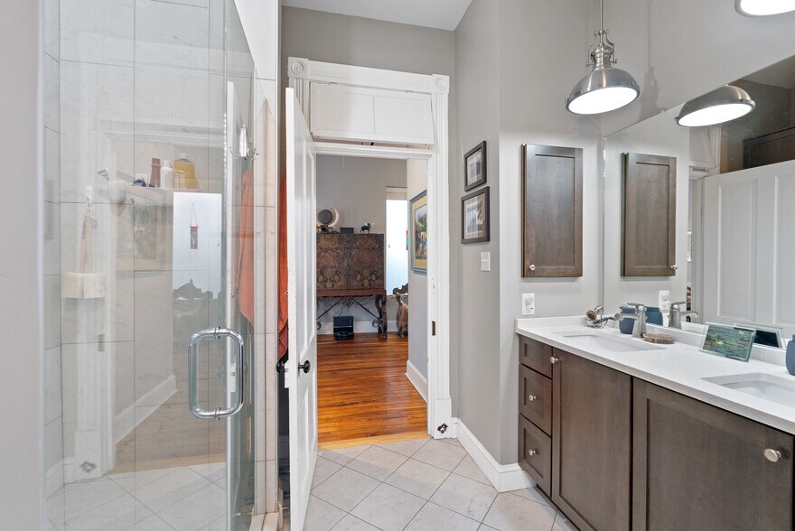 More Photos Of 215 W 3rd St, Farmville General Retail For Sale