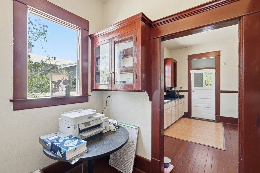 More Photos Of 1004 N 6th Ave, Tucson Office For Sale