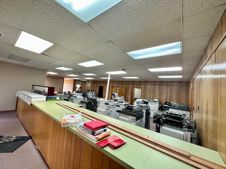 More Photos Of Exit 61, I-22, New Albany MS, New Albany Fast Food For Sale